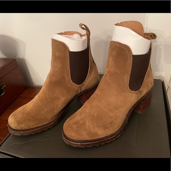 Frye Shoes - Frye Sabrina Chelsea Boot in Chestnut Suede